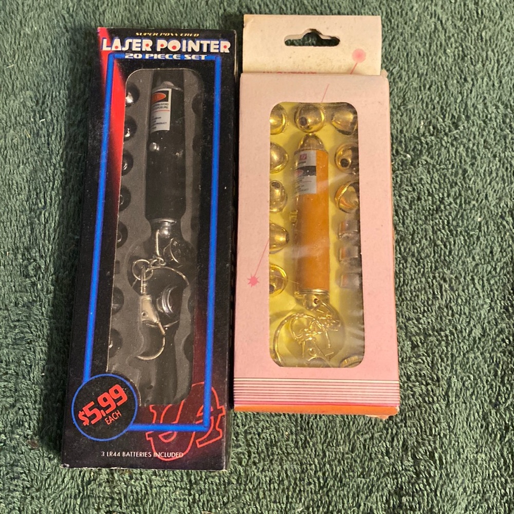 NIB Set of two laser pointers